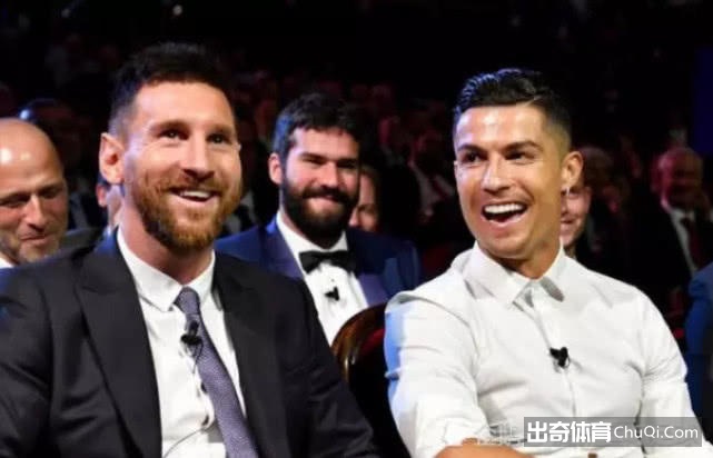 【出奇早报】国足FIFA排名将升至亚洲第7，梅罗领衔金足奖名单