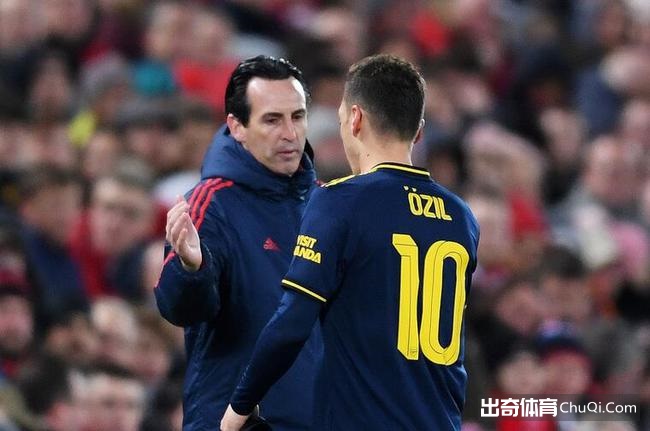 【每日话题】埃梅里为什么中途换下厄齐尔？