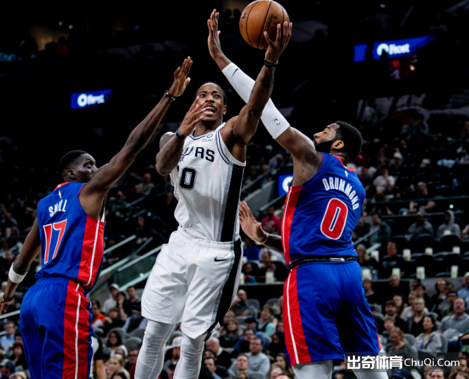NBA常规赛-德罗赞29+5+8 马刺136-109轻取活塞