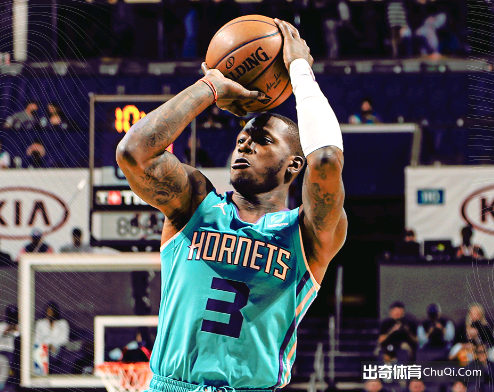 NBA-罗齐尔30+10兰德尔24+5 黄蜂97-92尼克斯