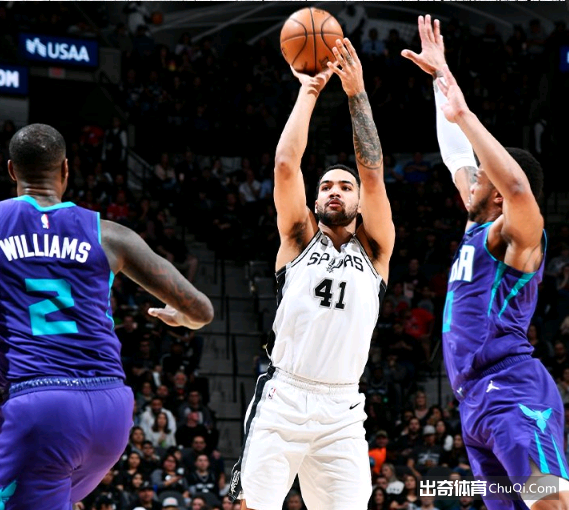 NBA-德罗赞24+6布里奇斯25+6 马刺114-90黄蜂
