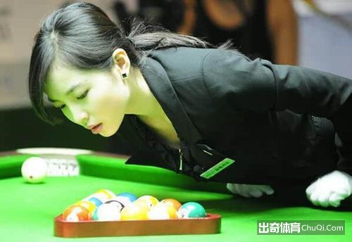 今日图集：最美台球女裁判王钟瑶