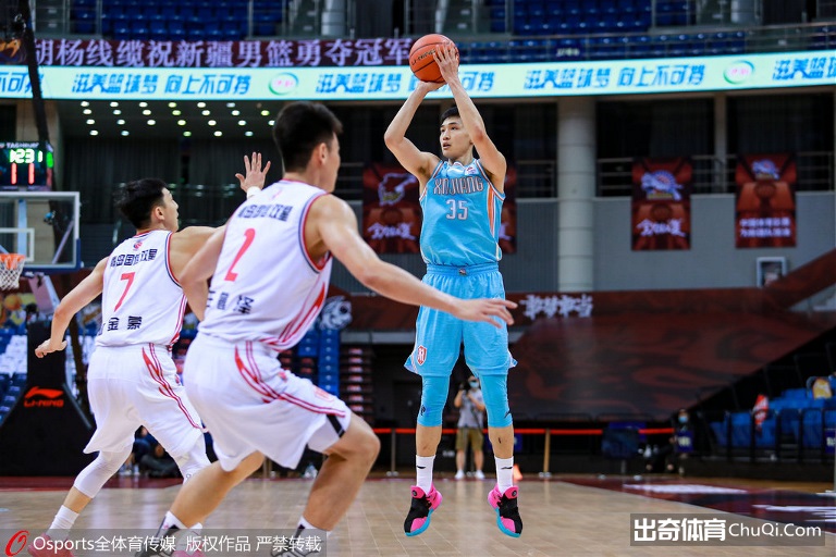 CBA-周琦16+13 刘传兴18+13 新疆95-90力克青岛