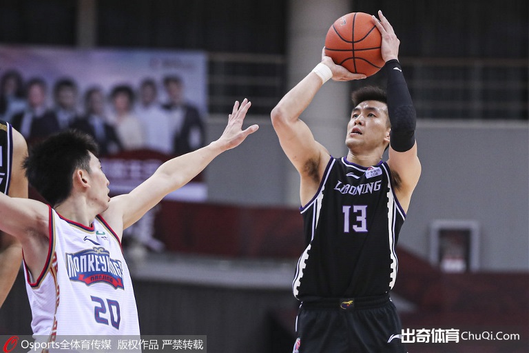 CBA-郭艾伦31+9+7 杨60分 辽宁120-107轻取同曦