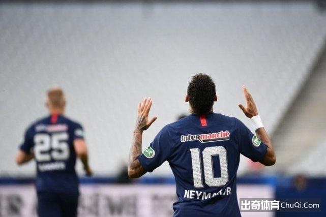 【出奇早报】巴黎1-0圣埃蒂安夺法国杯 AC米兰1-1平亚特兰大