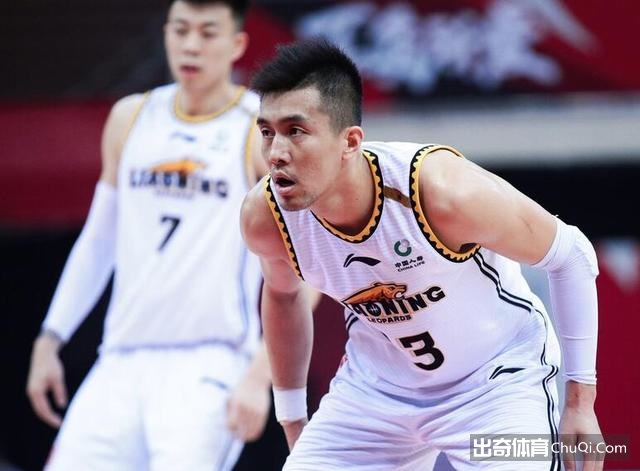 郭艾伦30+12韩德君13+16 辽宁大胜同曦迎6连胜