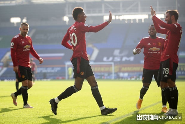 英超-B费双响卡瓦尼锁胜 曼联客场3-1逆转埃弗顿止连败