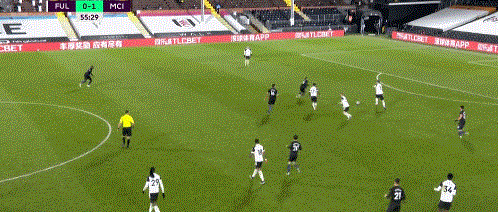 英超-阿圭罗热苏斯进球 曼城3-0客场8连胜超17分