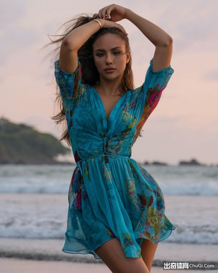 桑切斯绯闻女友——俄罗斯模特卡特琳娜（Katerina Safarova）