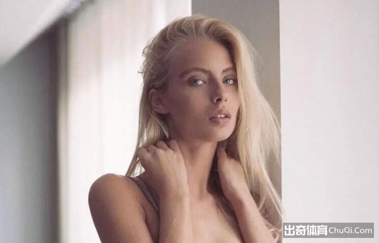 红魔名宿埃弗拉嫩模未婚妻——Margaux Alexandra