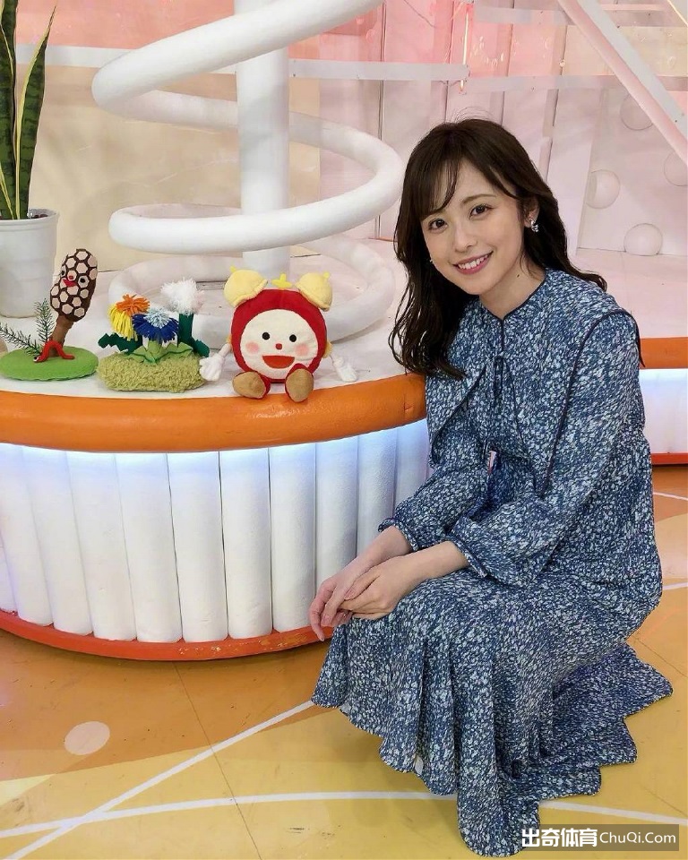 前富士台主持人久慈晓子在节目中透露与渡边雄太订婚