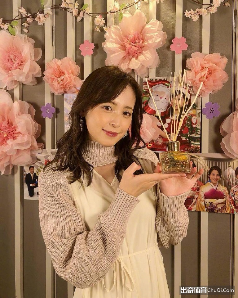 前富士台主持人久慈晓子在节目中透露与渡边雄太订婚