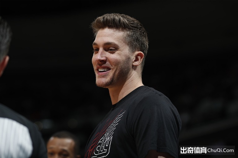 Woj：雄鹿与迈耶斯-莱昂纳德签下了第二份10天合同