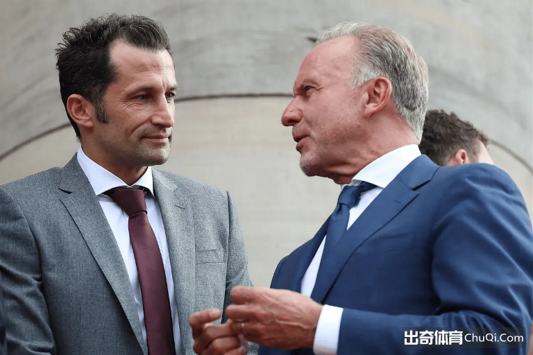 Sport1：鲁梅尼格告知拜仁，要我回来可以，萨利必须走人