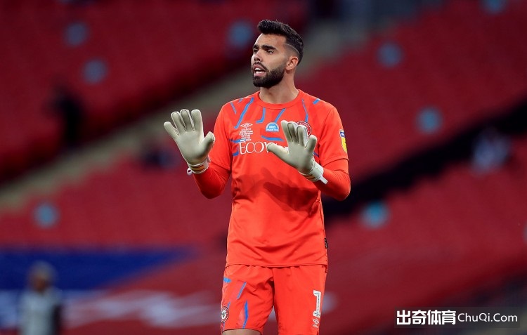 罗马诺：拉亚接近和热刺谈妥个人条款，球员对加盟持开放态度