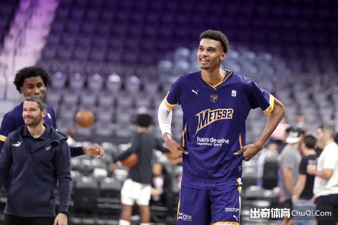 文班亚马：已经为NBA准备好了 我没有任何担忧