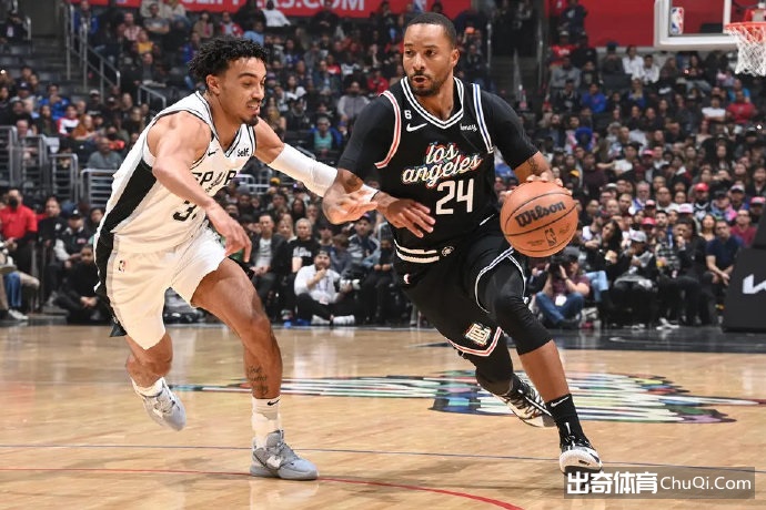 船记:想交易鲍威尔不明智 当有球员缺阵的时候只有他能攻筐