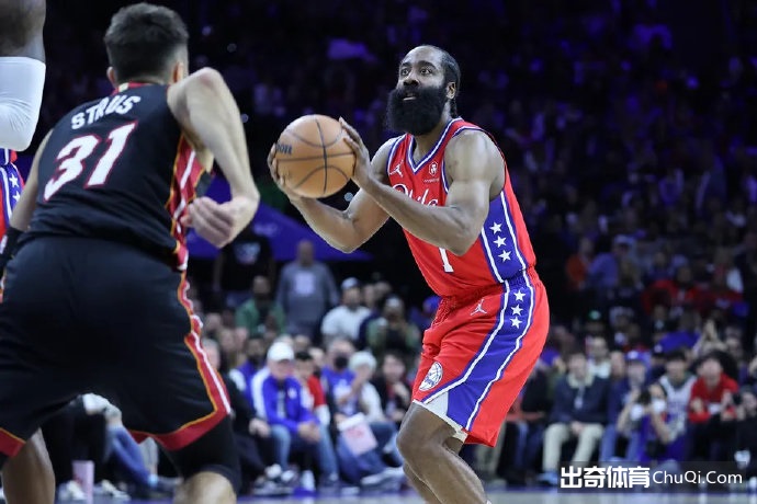 巴克利：76人该交易哈登 是时候把球队交给马克西和恩比德了
