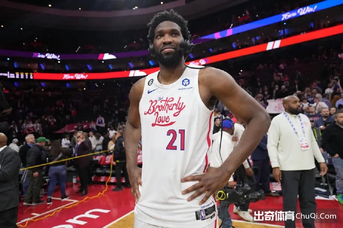 美记：恩比德很重视一支球队的传承理念 还没到提交易申请的那步