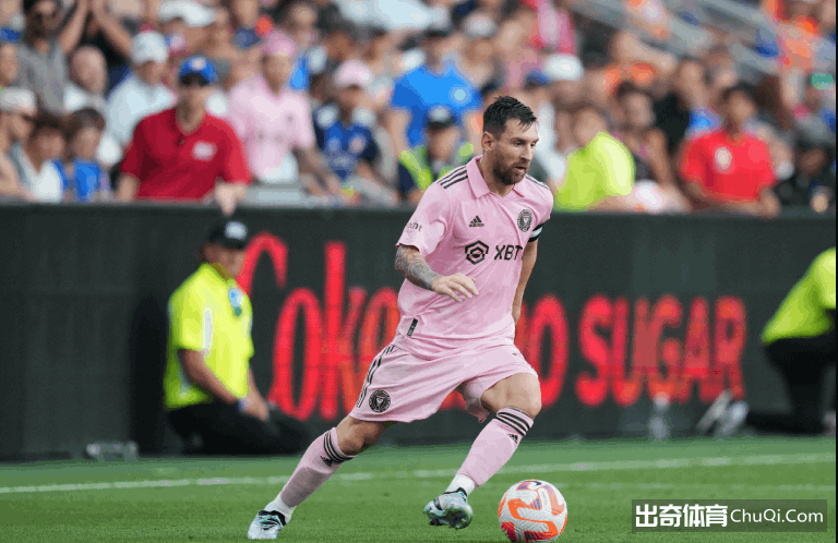 马蒂诺:今晚将评估梅西状况 他不可能每一场比赛都上场