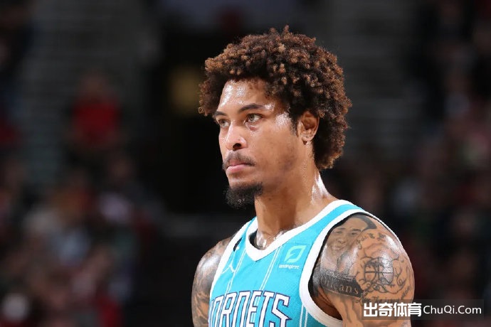 Woj：自由球员乌布雷预计将与76人签约一年