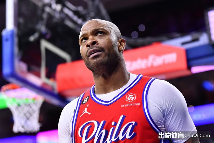 塔克：哈登的意志很坚定 无论他去哪我都支持