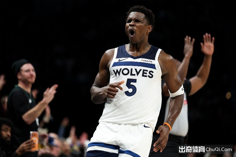 准绝杀！解说：论关键球 爱德华兹绝对是第一档的存在