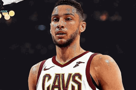 骑士记者：骑士有兴趣通过交易得到西蒙斯