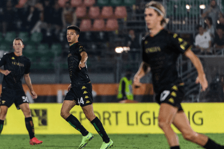 意甲  02:45  卡利亚里 VS 威尼斯