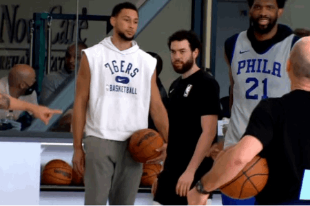 西蒙斯消极训练 被76人禁赛一场无缘揭幕战