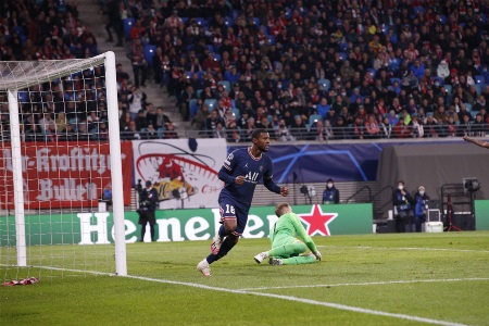 欧冠-杜牧双响多纳鲁马扑点 巴黎2-2遭莱比锡绝平 