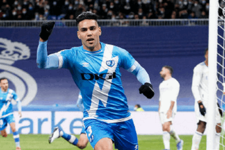 出场7分钟进球！35岁巨星创纪录，连破皇马巴萨大门：西甲第一