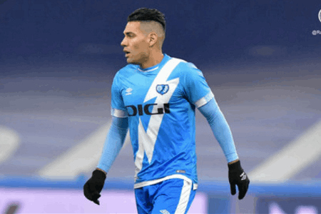 官方：法尔考右大腿内收肌撕裂，将缺席3-4周