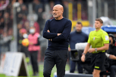 出奇精选：意甲 3:45 卡利亚里vs萨勒尼塔纳