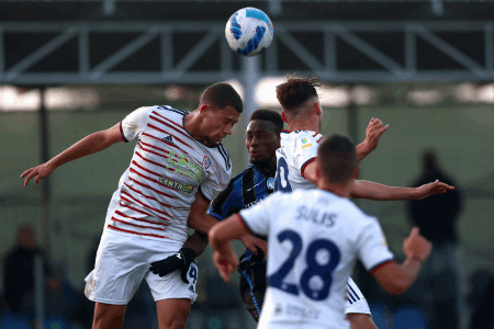 出奇精选：意甲 03:45 维罗纳 VS 卡利亚里