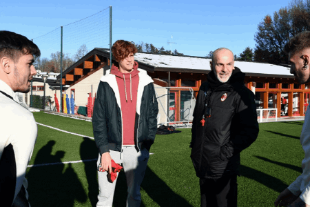 海外情报：乌迪内斯vsAC米兰，乌鸡临阵换帅，米兰伤兵满营