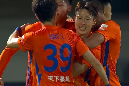 出奇精选：中超争冠组 12-26 20:00 山东泰山vs河北队