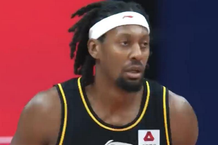 出奇精选：CBA 深圳VS广厦 强强对话，深圳广厦鹿死谁手？