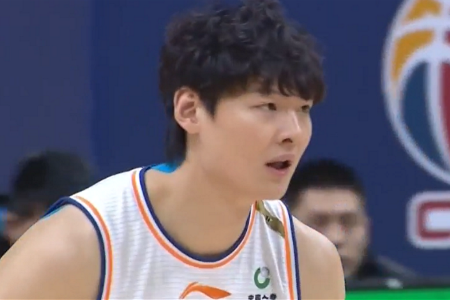 出奇精选：CBA 上海VS山东 往绩下风，上海队遭山东队阻击？