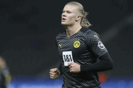 曝哈兰德准备与巴萨签订3+2合同，年薪3000万欧元