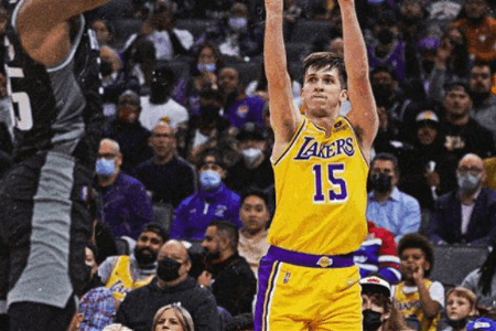 NBA战报：湖人116-125国王 詹姆斯34分7篮板6助攻蒙克22分