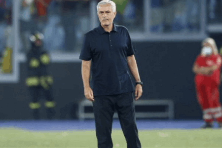 穆帅谢绝埃弗顿邀请，坚守罗马无意重返英超