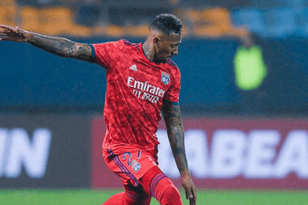 出奇精选：法甲 01-22 04:00 里昂vs圣埃蒂安