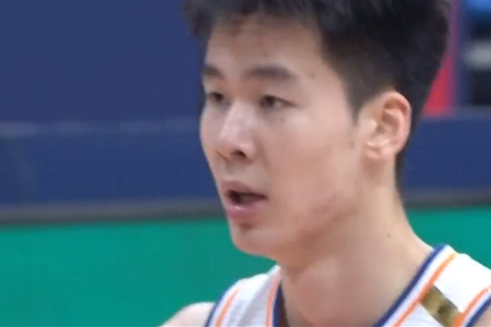 出奇精选：CBA 青岛VS上海 每况愈下，青岛难挡上海前进步伐