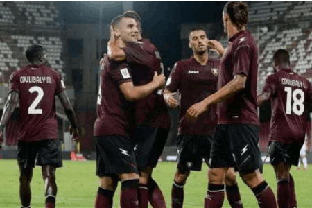 出奇精选：意甲02-08 03:45萨勒尼塔纳vs斯佩齐亚