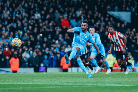 英超-丁丁+马赫雷斯进球 曼城2-0小蜜蜂14轮不败