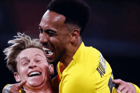 欧联-德容建功奥巴梅扬破门，巴萨总分5-3那不勒斯 