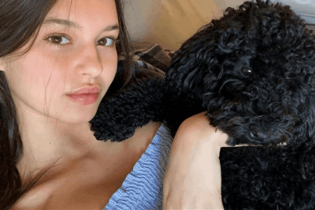 小基耶萨绯闻女友——意大利模特Lucia Bramani