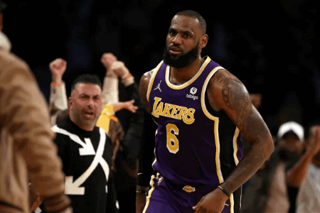出奇精选：NBA 湖人vs猛龙 湖人能否复仇猛龙