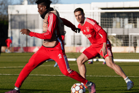 出奇精选：荷甲 03-20 21:30 阿贾克斯vs费耶诺德